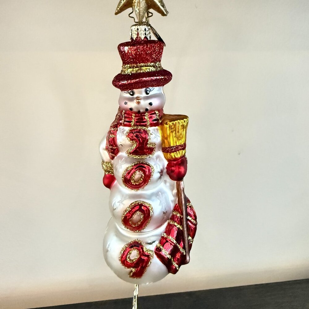 Christopher Radko 2009 Snowman Ornament - Picture 3 of 3